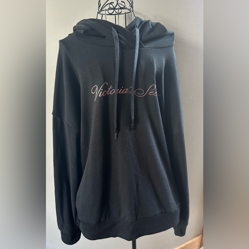 Victoria’s Secret Black Sweatshirt, Sz XL